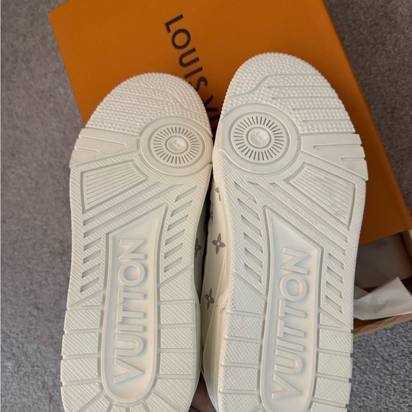 Louis Vuitton White Sneakers - Picture 7 of 9